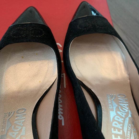 SALVATORE FERRAGAMO POINTY SUEDE PUMPS SIZE 7 C - Picture 10 of 14